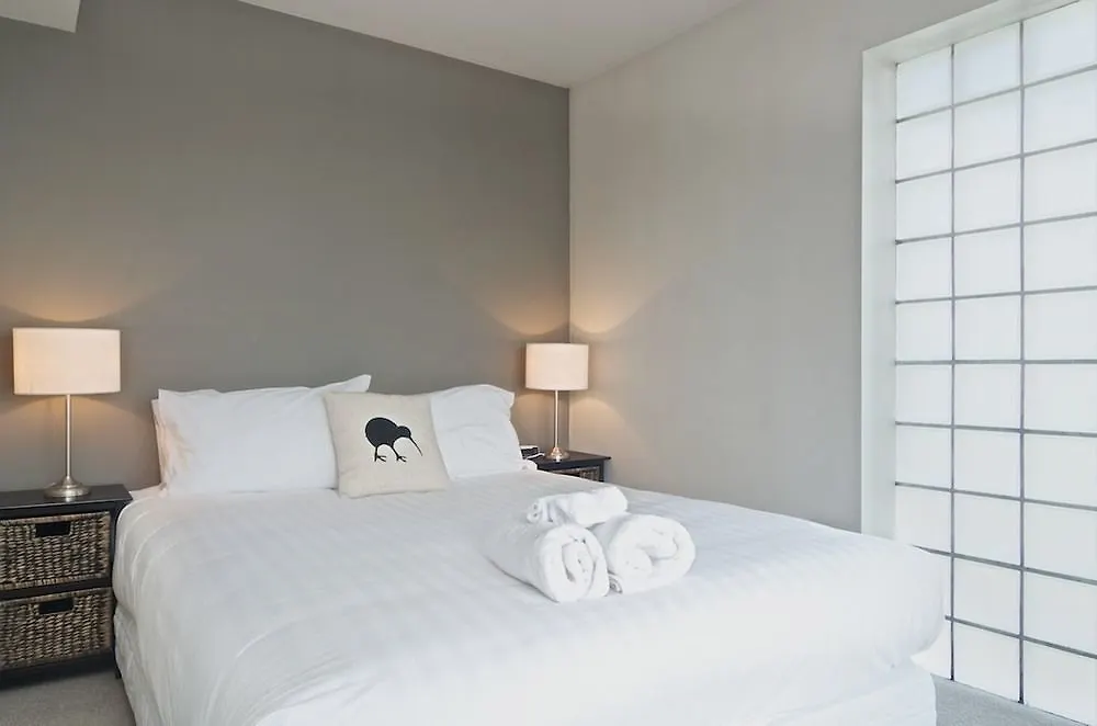 Carlton Villa 2 - Christchurch Holiday Homes New Zealand
