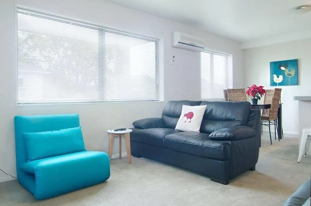 Carlton Villa 2 - Christchurch Holiday Homes アパート
